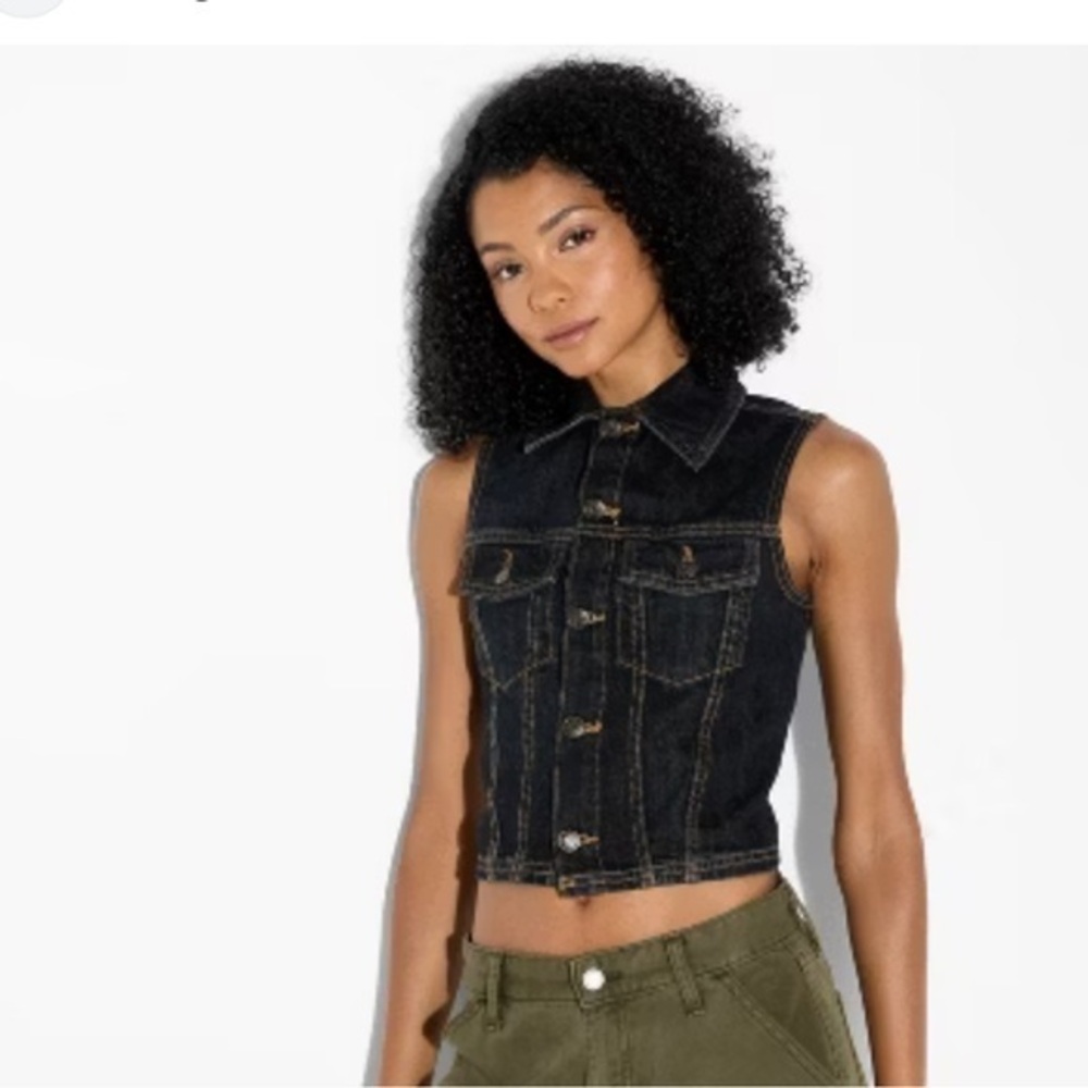 NWT Wild Fable Sleeveless Cropped Denim Trucker Vest